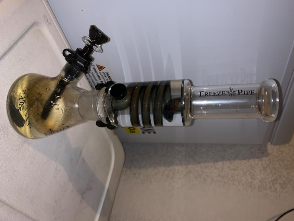 Beaker Bong - Customer Photo From Brayan Catano 