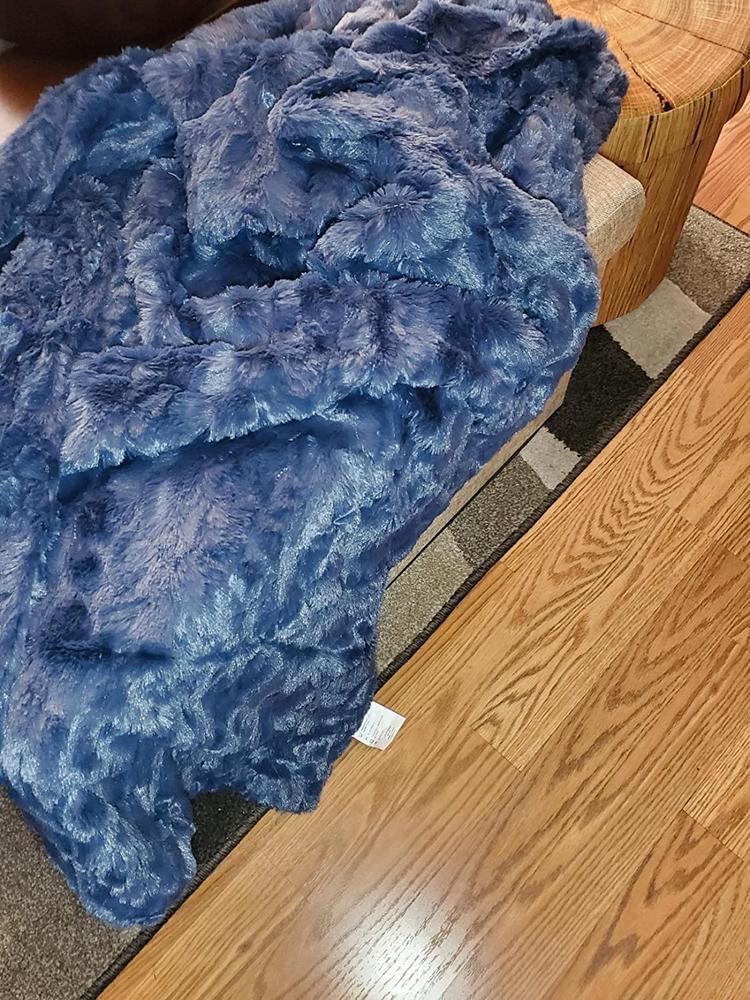 Luxury Faux Fur Throw Blanket — Everlasting Comfort