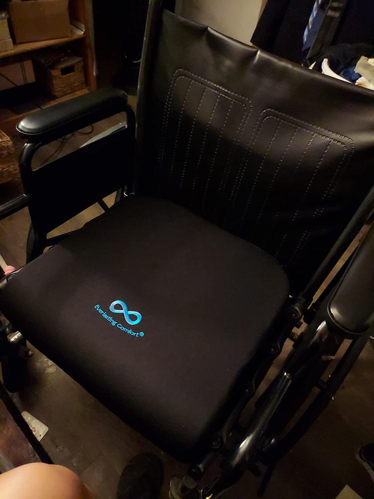 Gel Infused Memory Foam Office Chair Cushion - Customer Photo From Cathy J. Parks