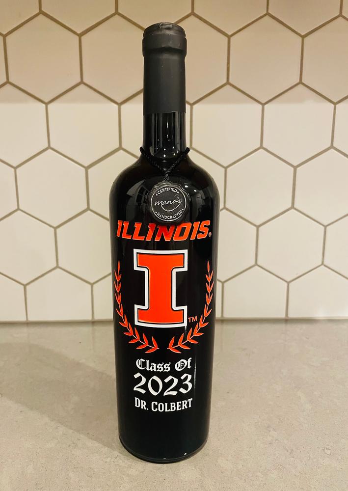 University of Illinois Custom Alumni Etched Wine - Customer Photo From Dr. L.
