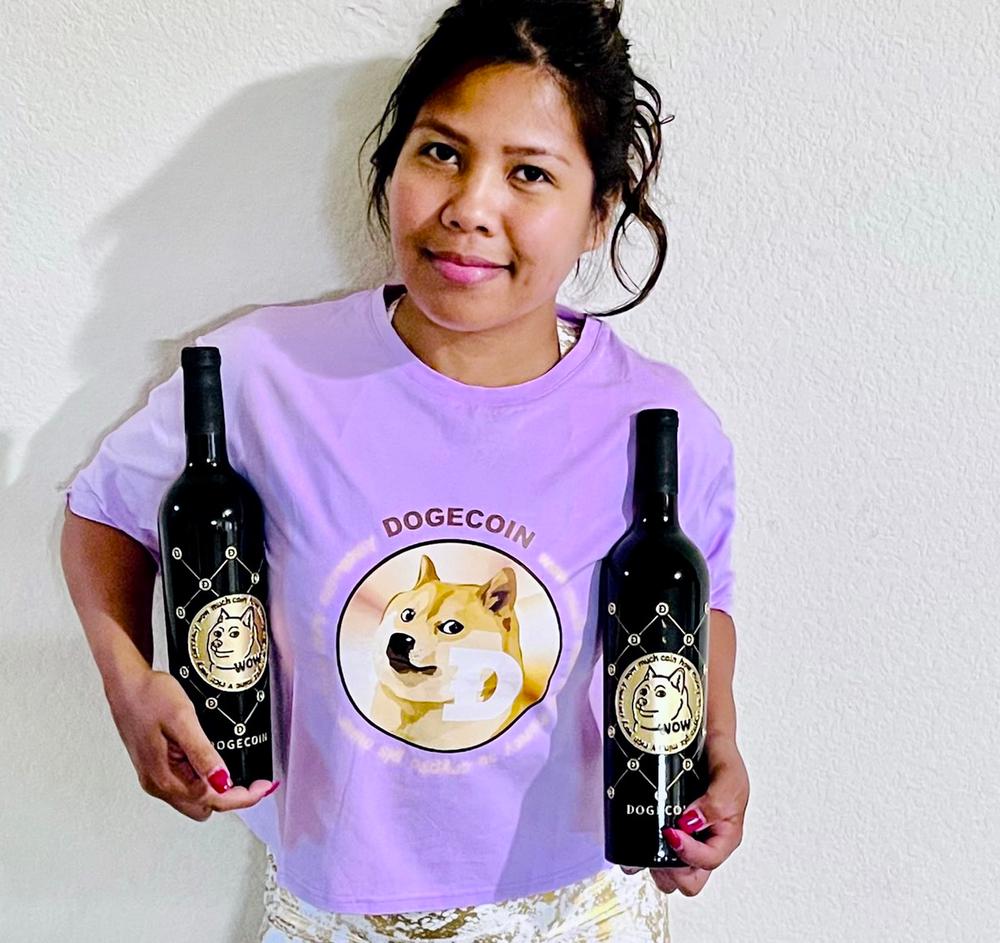 Dogecoin Token Etched Wine - Customer Photo From Meriam S.