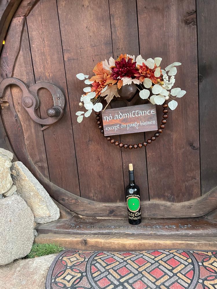 The Lord of the Rings Bag End Door Etched Wine - Customer Photo From Emmy W.