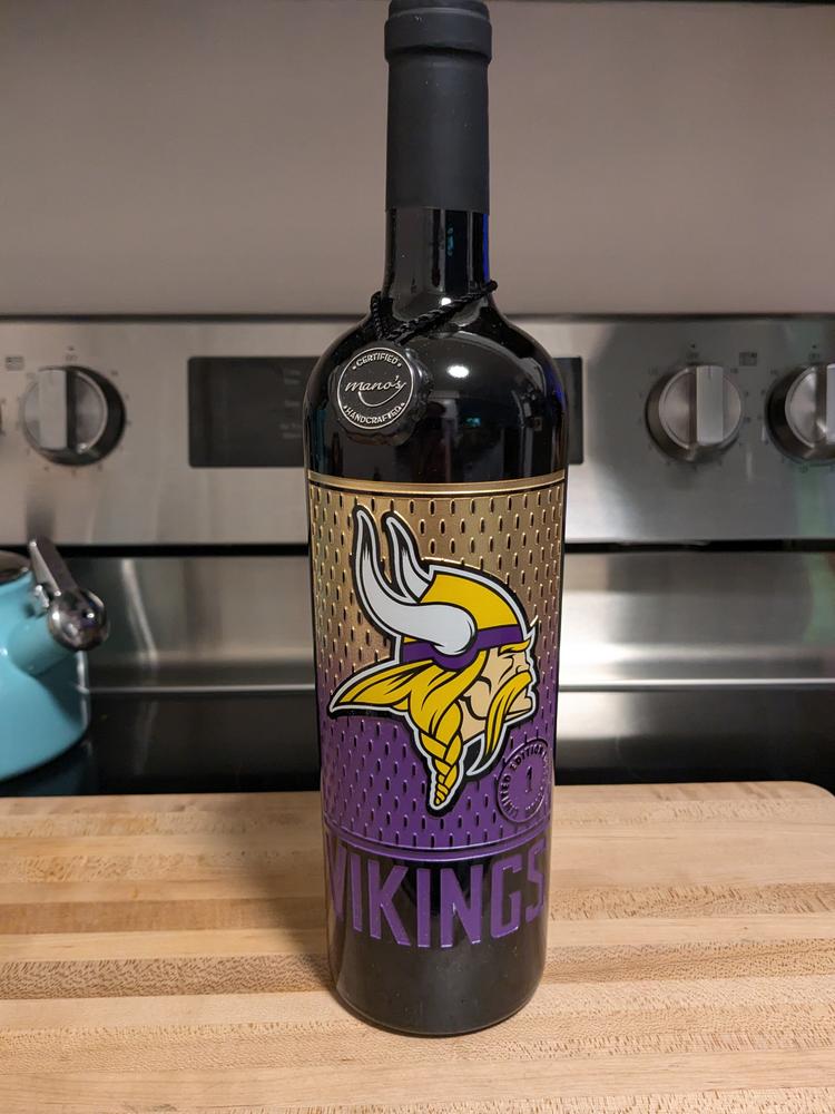 Minnesota Vikings Jersey Etched Wine - Customer Photo From Colleen 