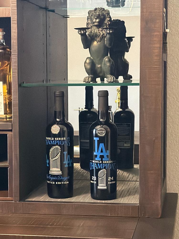 LA Dodgers™ 2025 World Series™ Trophy Etched Cabernet Sauvignon