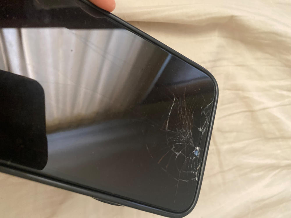 iPhone XS Max IC3 LCD Screen Replacement - Customer Photo From Levi Winters
