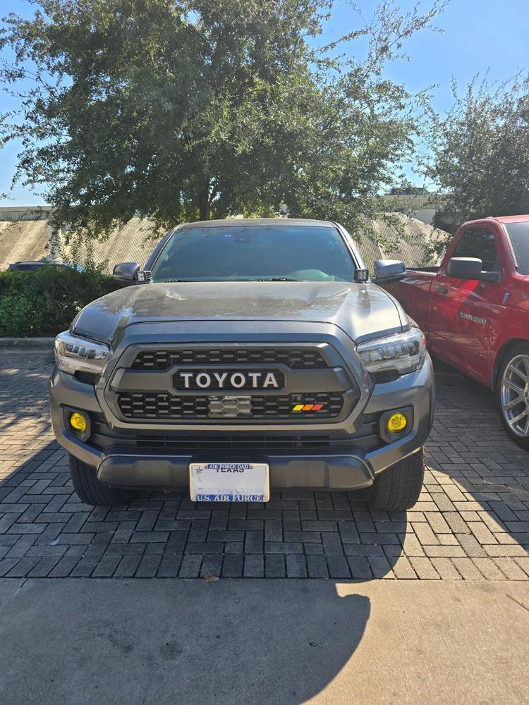 Lamin-X Fog Light Covers For Tacoma (2005-2023) - Customer Photo From Evan Kramer
