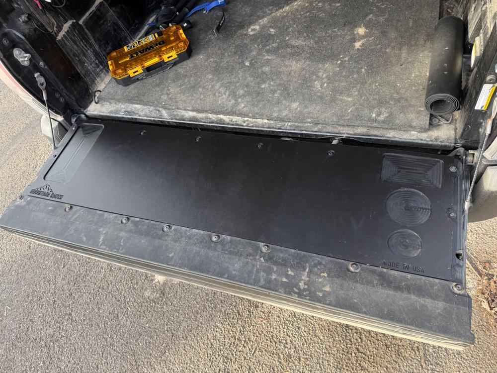 Mountain Hatch Tailgate Cutting Board For Tacoma (2005-2023) - Customer Photo From Kevin Mangel