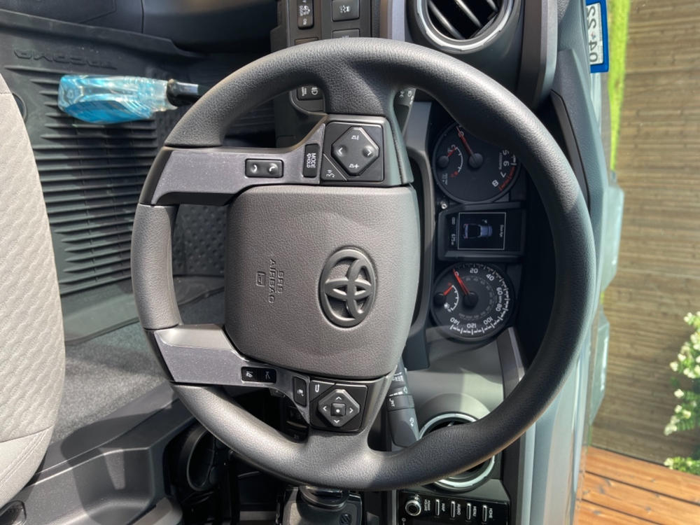 Tufskinz Steering Wheel Trim (2016-2021) - Customer Photo From Richard W.