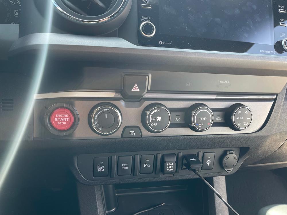 Tufskinz Climate Control Accent Strip (2016-2021) - Customer Photo From Colin H