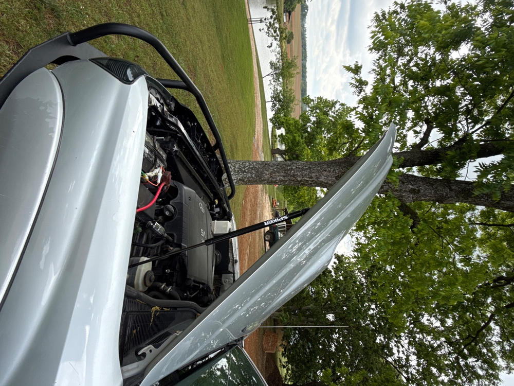 Spiker Engineering Hood Strut Kit For Tacoma (2005-2023) - Customer Photo From Gilbert Davis