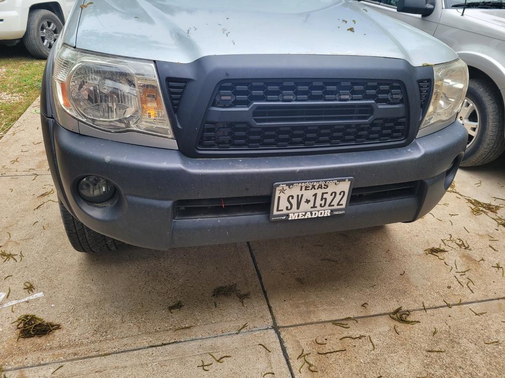 2005-2011 Tacoma TRD Pro Grille - Customer Photo From Juan C.