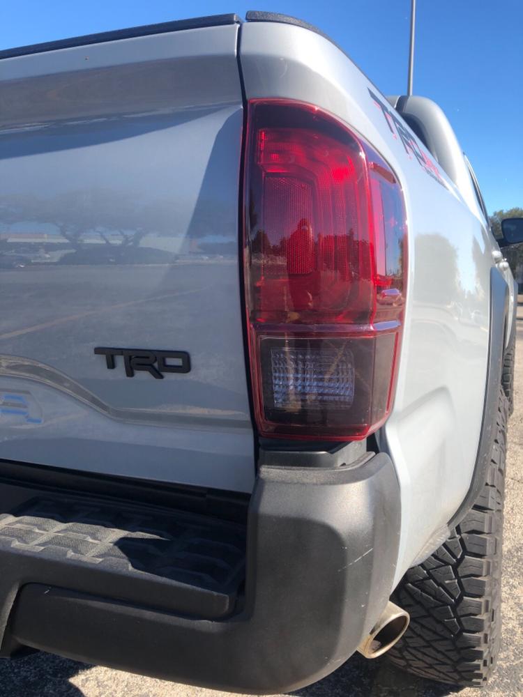 Lamin-X Tacoma Smoked Tail Light Kit - Customer Photo From Fausto Rodriguez