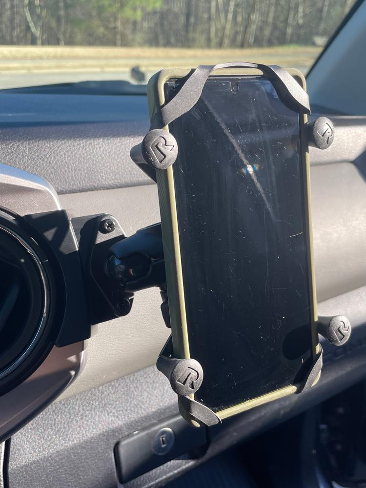 RAM Mounts X-Grip® Large Phone Holder with Ball - Customer Photo From Martin H.