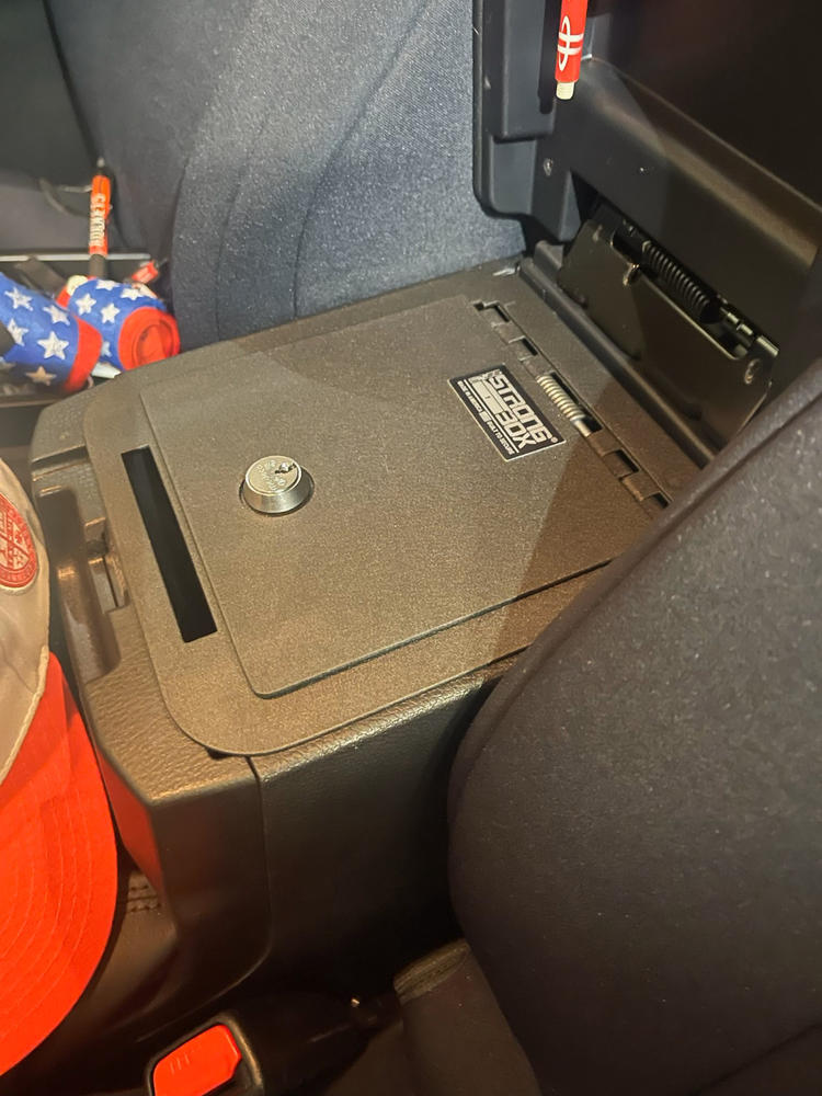 BOSS StrongBox Center Console Vault For Tacoma (2016-2023) - Customer Photo From Christopher Wallingsford