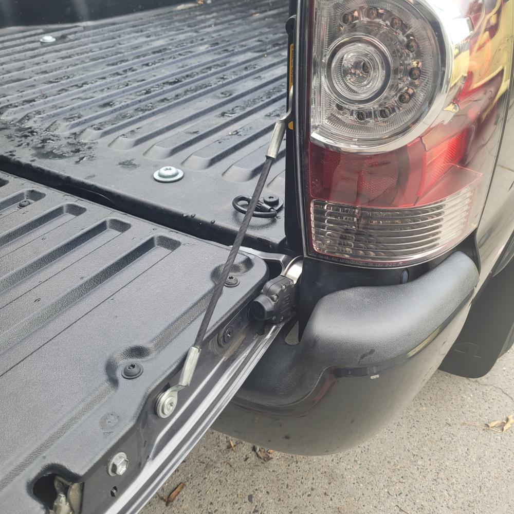 Pop & Lock Tailgate Defender For Tacoma (1996-2023) - Customer Photo From Jack C.
