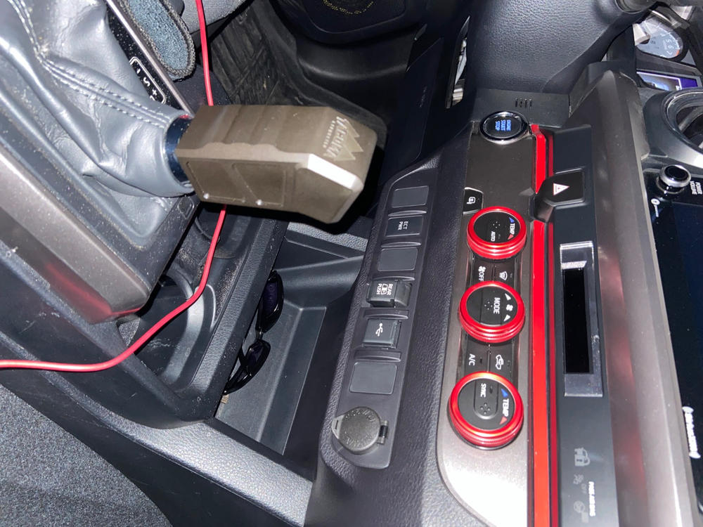 Tacoma Lifestyle Aluminum Shift Knob For Tacoma (2016-2023) - Customer Photo From Abel Hernandez