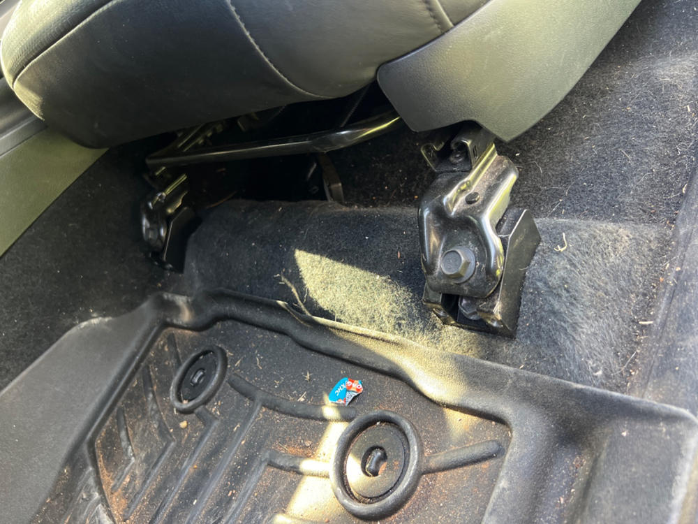 FRONT SEAT JACKERS® (2005-2023 TOYOTA TACOMA) – Desert Does It