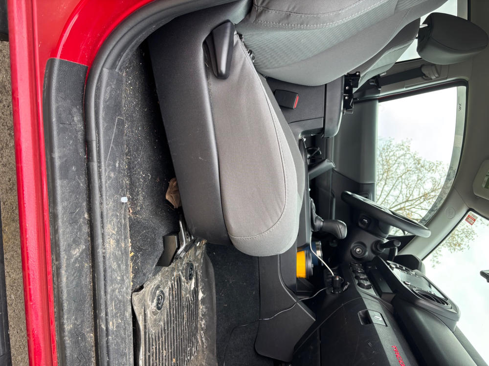 Desert Does It Front Seat Jackers For Tacoma (2005-2023) - Customer Photo From Zachary Williams