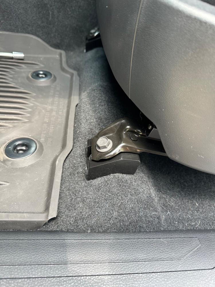 Desert Does It Front Seat Jackers For Tacoma (2005-2023) - Customer Photo From Laura B.