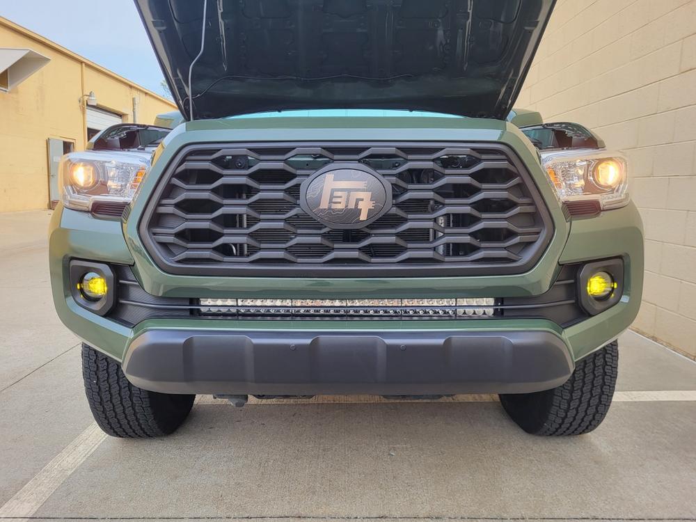 AlphaRex Universal Toyota Dual Color LED Projector Fog Lights (2010-2023) - Customer Photo From Chuck S.