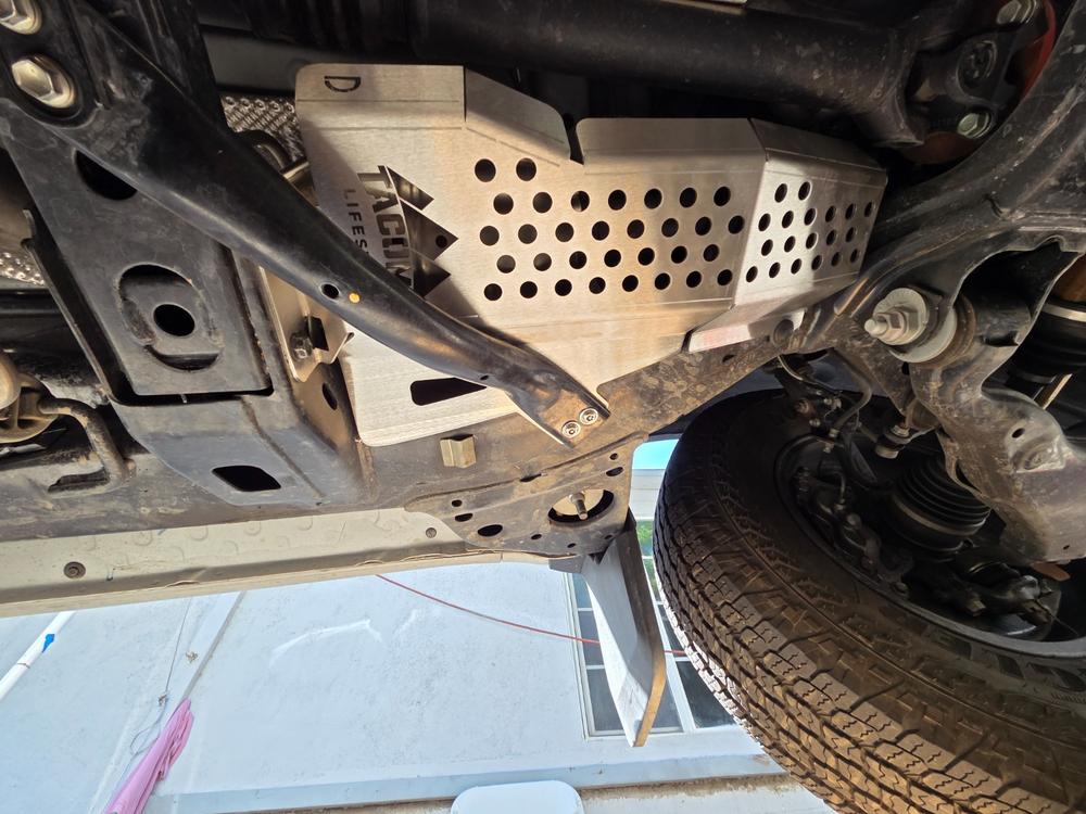 Tacoma Lifestyle Catalytic Converter Shield For Tacoma (2016-2023) - Customer Photo From Juan Landa