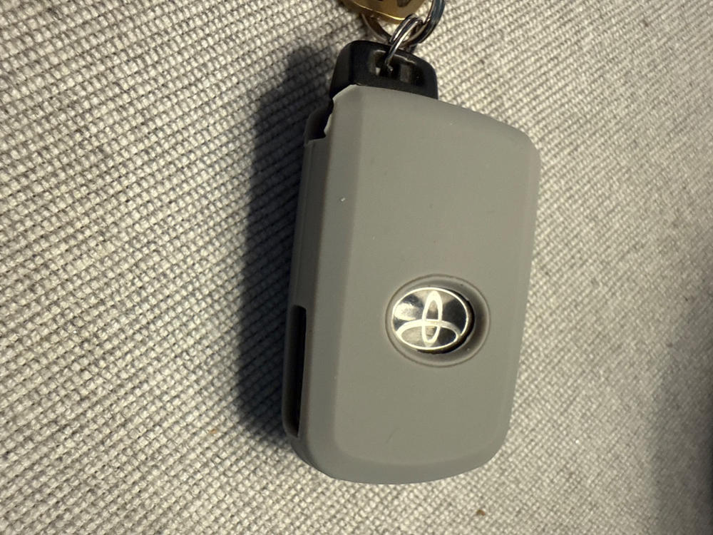Tacoma Lifestyle Silicone Key Fob Covers (2016-2023) - Customer Photo From Yvonnia Ramirez