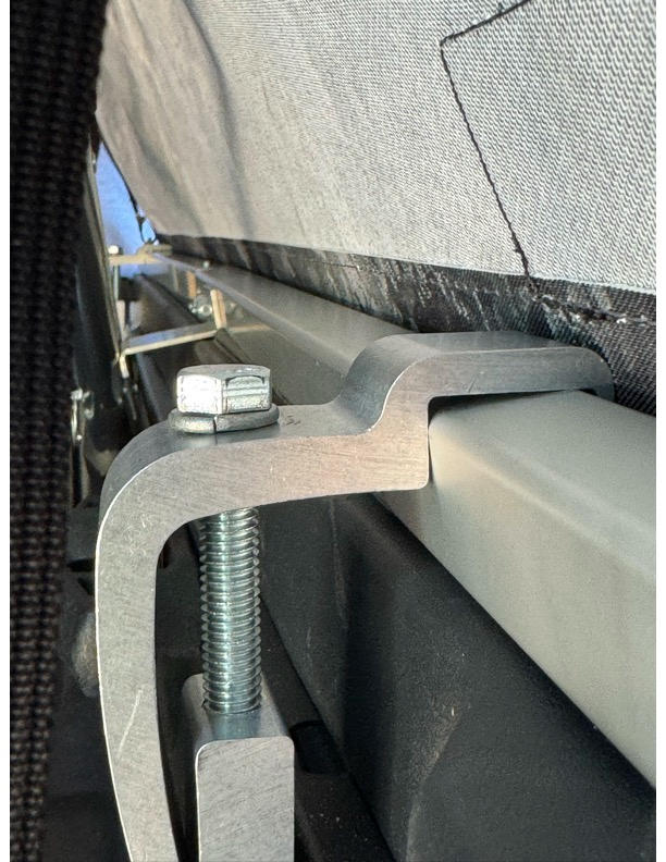 Softopper Truck Topper For Tacoma (1995-Current) - Customer Photo From Leslie Contreras