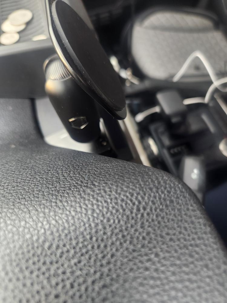 Offroam Phone Mount For Tacoma (2024-Current) - Customer Photo From Gilbert Perez
