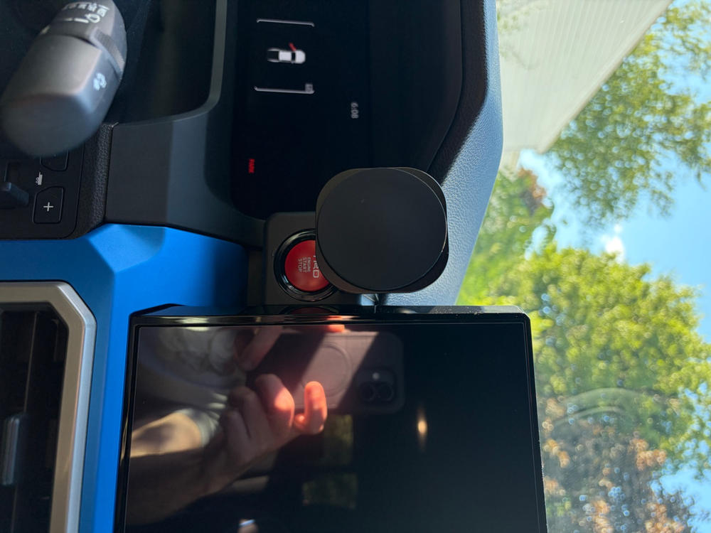 Offroam Phone Mount For Tacoma (2024-Current) - Customer Photo From Don San Antonio