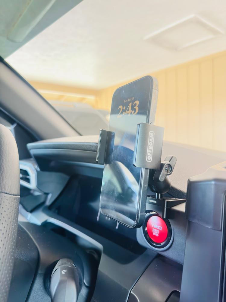 Offroam Phone Mount For Tacoma (2024-Current) - Customer Photo From Esther Y