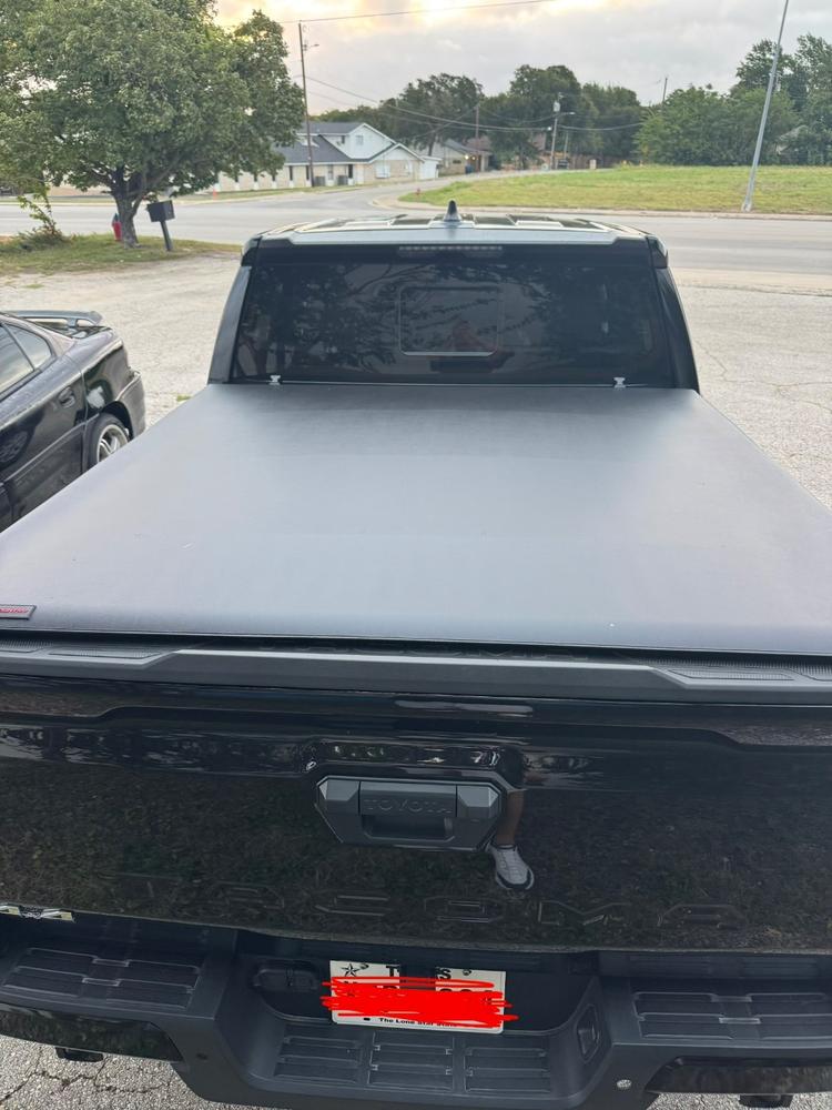 Rough Country Soft Roll Up Bed Cover For Tacoma (2024-Current) - Customer Photo From Angel Ortiz