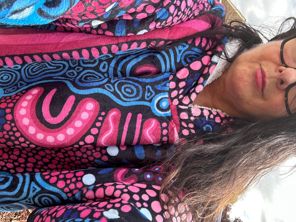 Badhiin Oversized Hooded Blanket - Customer Photo From sally Pearson