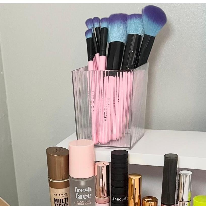 10 Piece Essential Makeup Brush Set - Customer Photo From Alexandra 