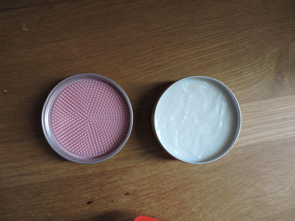 Bergamot and Pink Grapefruit Vegan Makeup Brush Soap - Customer Photo From Elisa Tirabassi