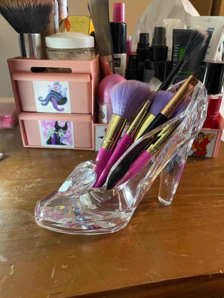 Cinderella Glass Slipper Brush Storage - Customer Photo From Kaylie Waddell
