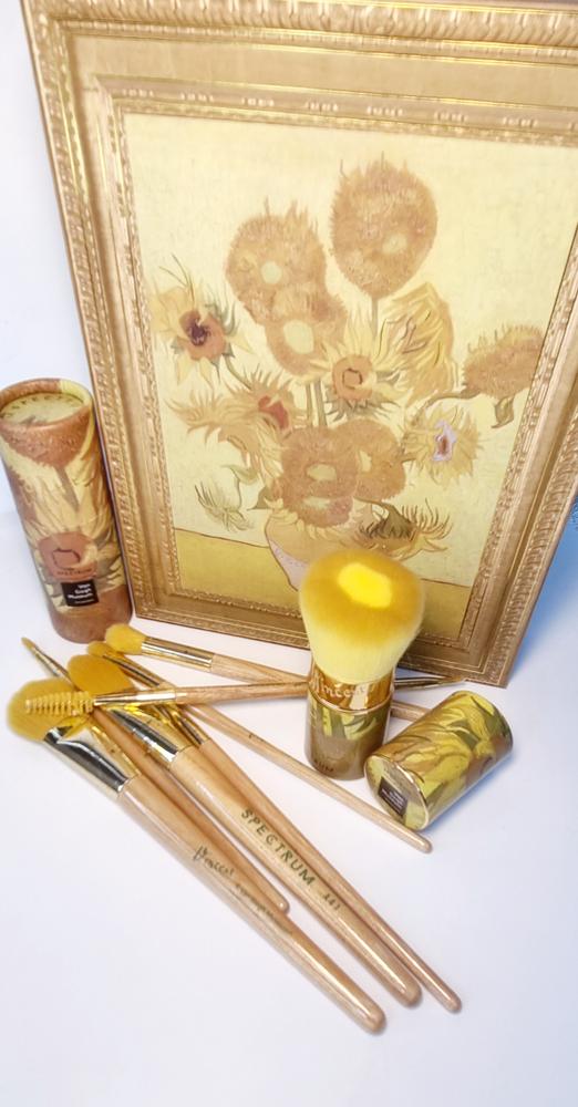 Van Gogh Museum Sunflowers 7 Piece Makeup Brush Set - Customer Photo From Yasmine horrix