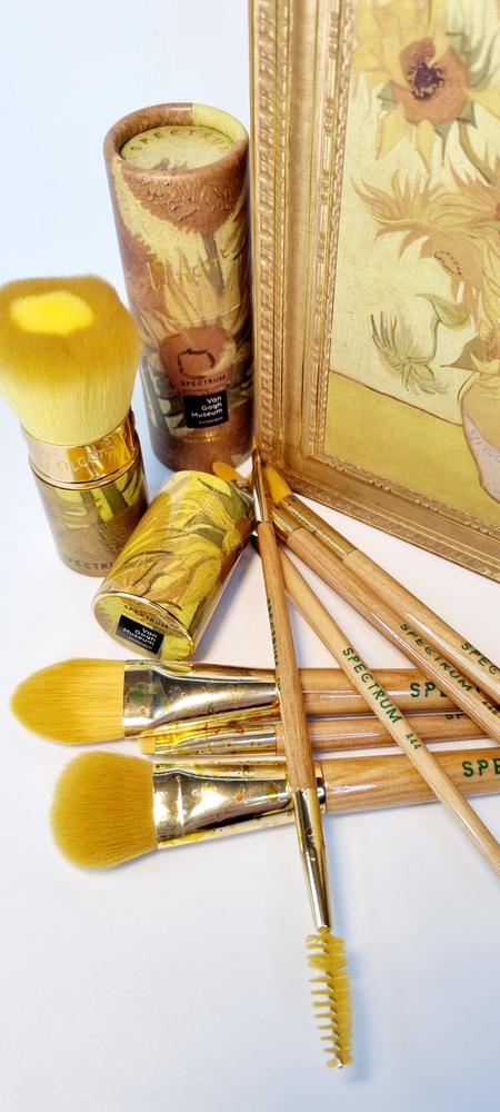 Van Gogh Museum Sunflowers 7 Piece Makeup Brush Set - Customer Photo From Yasmine horrix