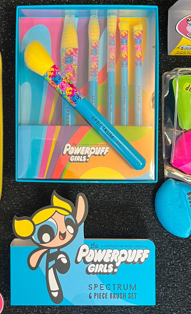 The Powerpuff Girls Bubbles 6 Piece Brush Set - Customer Photo From Jessica