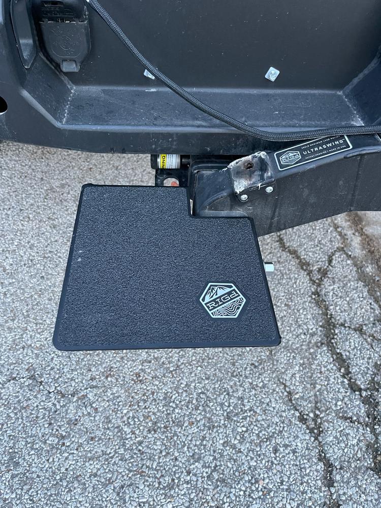 SKEP™ Skid Plate Hitch Step