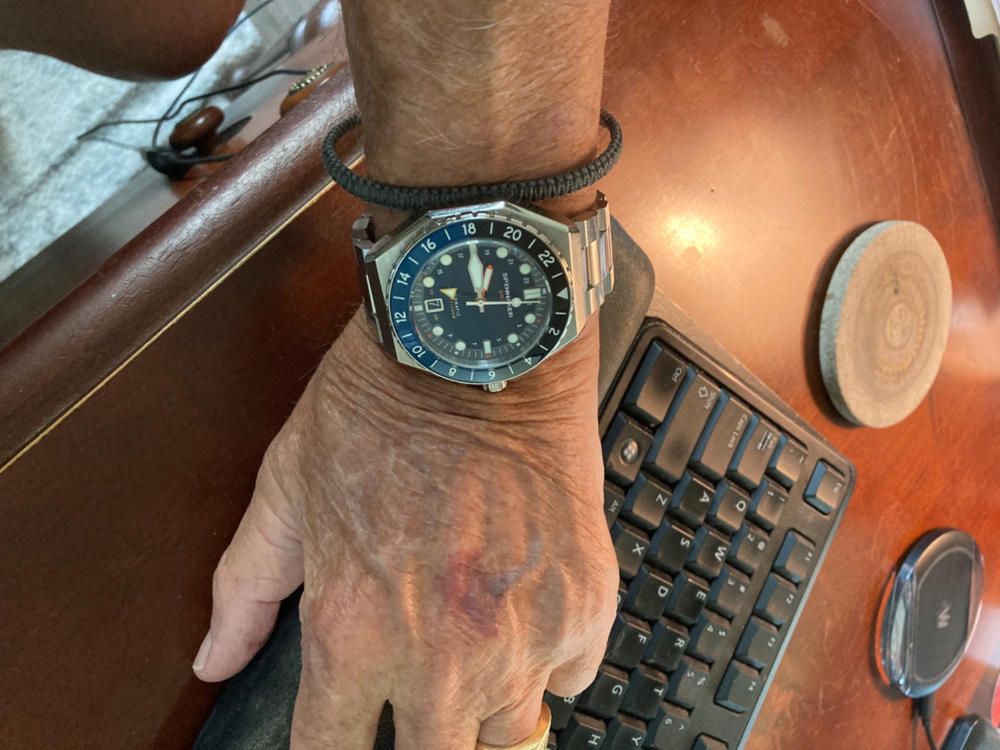 NEW Rolex Daytona Chronograph 18k Rose Gold Black Diamond Dial Watch '22  116505 - Jewels in Time