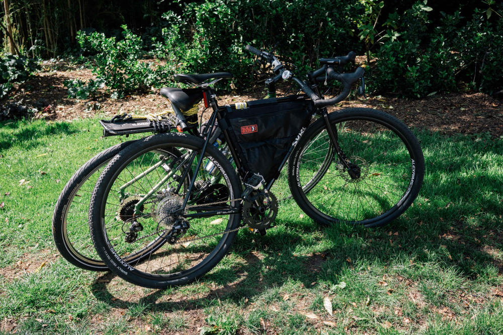 Surly Straggle-Check Frame Bag - 54 - Customer Photo From Jeffrey Placencia