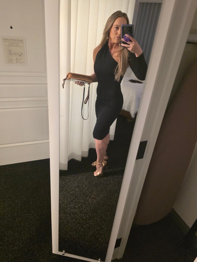 Dasha Modern Midi Dress (Black) - Customer Photo From Jenny