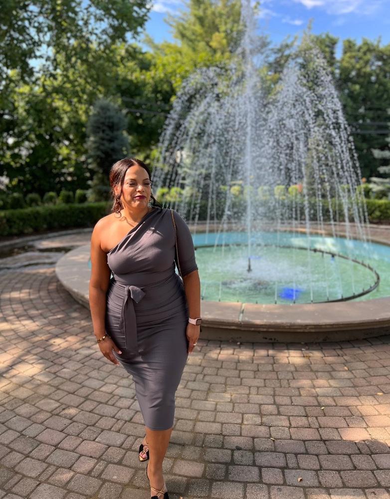 Dolly Elegant Bodycon Dress (Gray) - Customer Photo From Walquiria