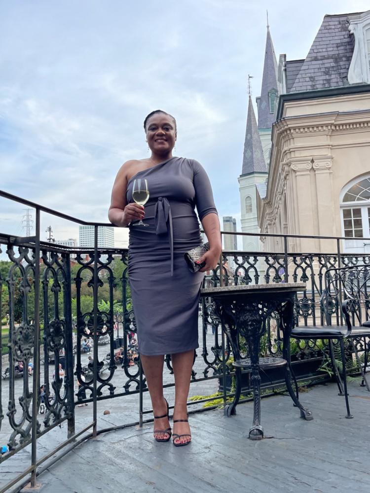 Dolly Elegant Bodycon Dress (Gray) - Customer Photo From Engram Johnson