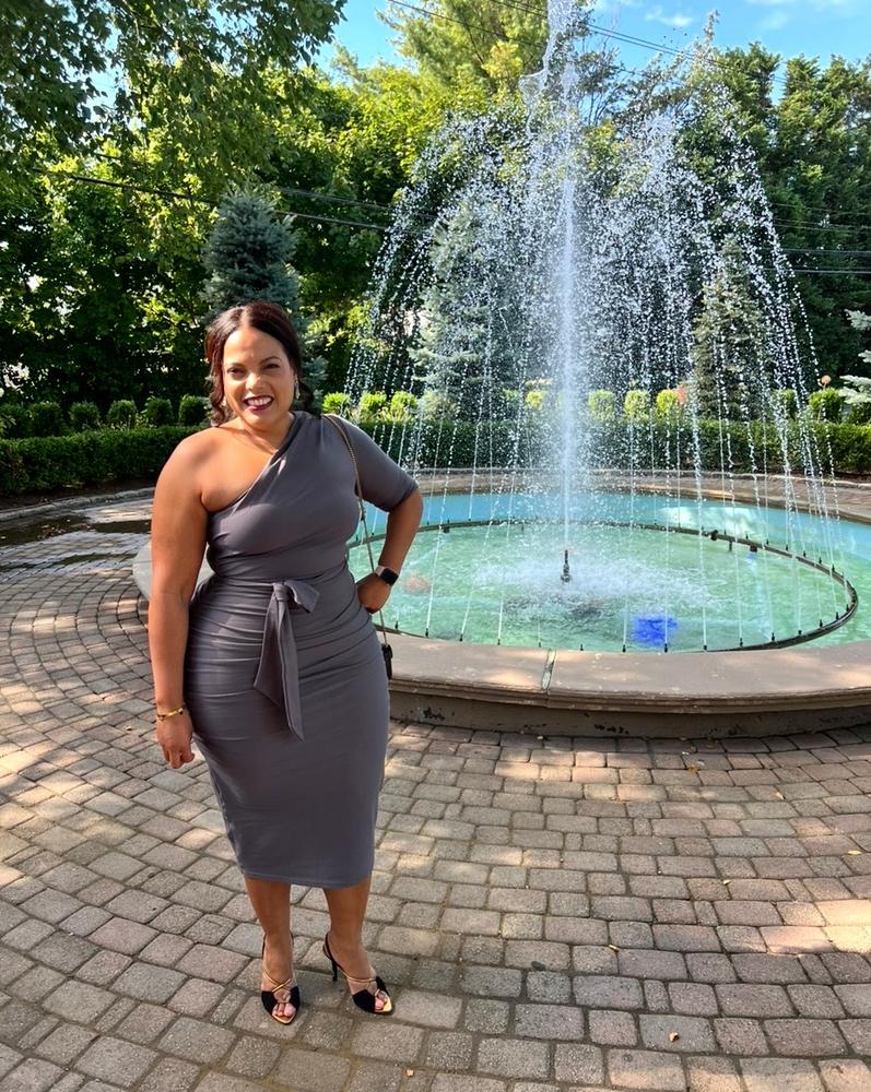 Dolly Elegant Bodycon Dress (Gray) - Customer Photo From Walquiria