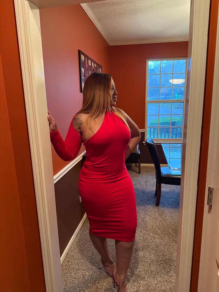 Dasha Modern Midi Dress (Red) - Customer Photo From 🦋MsKisa🦋