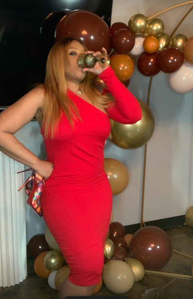 Dasha Modern Midi Dress (Red) - Customer Photo From 🦋MsKisa🦋