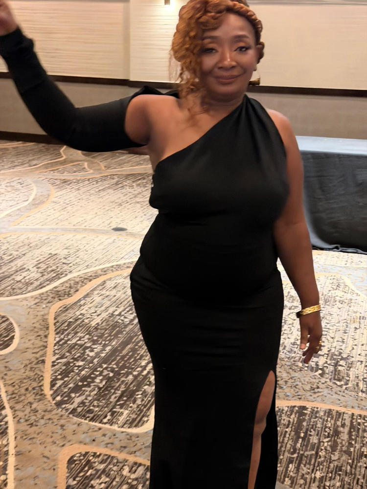 Lilux One Shoulder Modern Maxi Dress (Black) - Customer Photo From Angela Mwanakaoma