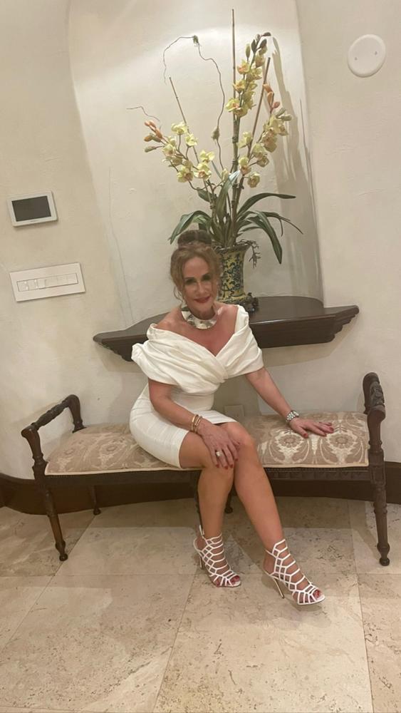 Lily Necklace (Silver) - Customer Photo From ReinaReina Diaz