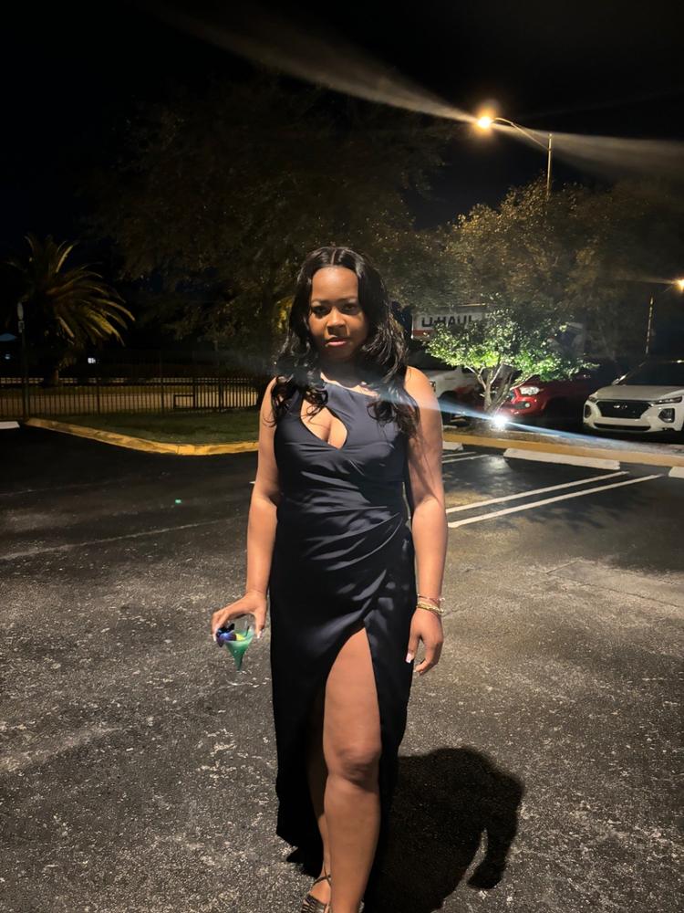 Freya Chain Straps Maxi Dress (Navy Blue) - Customer Photo From Marie guerda Jn Philippe